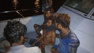 ޒުވާނެއްގެ މެޔަށް ތޮޅިއެއް ހެރި ނޭވާލާން އުނދަގޫވެއްޖެ