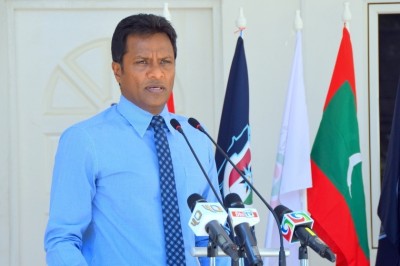 އެހެން ދީންތައް ގެންނަން އުޅެނީ ލާދީނީ ފިކުރުގަ ތިބި ސިޔާސީ ލީޑަރުން އެހީވެގެން: އުމަރު