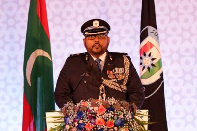 ދައުލަތަށް ލޮޅުމެއް އަރާނަމަ ފުލުހުންގެ ވާޖިބު އަދާކޮށް ގައުމަށް އަމާންކަން ކަށަވަރުކޮށްދޭނަން: ނަވާޒު