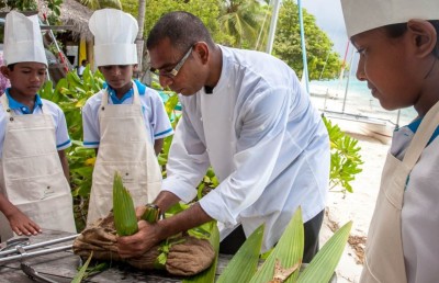 ޝެފް ސޮބާގެ ބައިނަލްއަގުވާމީ ކަނޑުުުުުކުކުޅާއި ފިހުނު މަސް