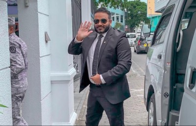 އަދީބާ ގުޅޭ މައްސަލައެއް އިސްތިއުނާފްކުރަން ސުޕްރީމް ކޯޓަށް ހުށަހަޅައިފި
