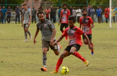 ޗެރިޓީ ޝީލްޑް މެޗަށް ދަތުރުފަތުރުގެ އުނދަގޫތަކެއް