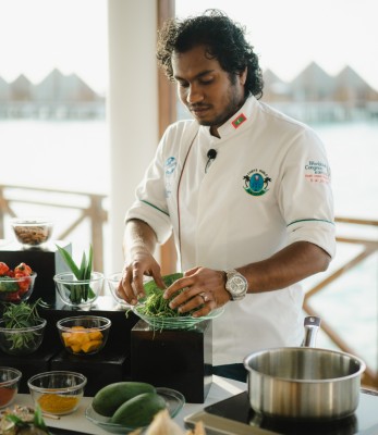 ސޯލްޓާއެކު އާދިލްގެ ދަތުރުގައި އެއްކޮށް ލޮނުހެޔޮވަރުކޮށްލައިފި