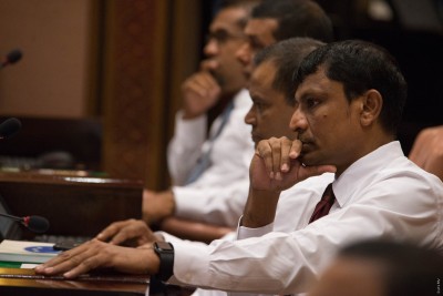 ރިޔާޒުގެ ދަބަސް މަޖިލީހުގެ ސެކިއުރިޓީން ބަލައި ފާސްކުރުމުން ހިތްހަމަ ނުޖެހިއްޖެ