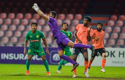 އީގަލްސްއިން މާޒިޔާ ބަލިކޮށް ފަރަގު ކުޑަކޮށްފި