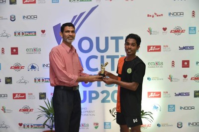 ކޮންފެރޭ އަތުން ޑީ ސީ ޖޭއަށް ފަސޭހަ މޮޅެއް