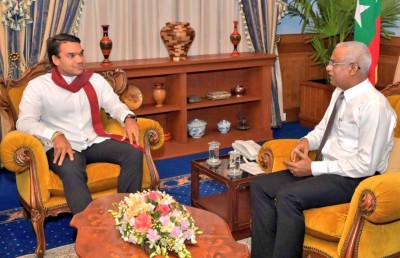 ރައީސް، ނަމާލްއާ ބައްދަލުކުރައްވައިފި