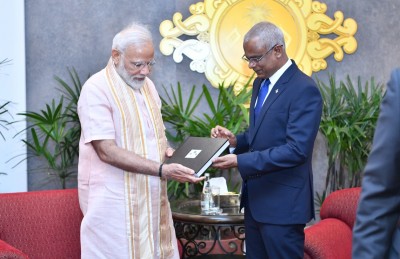 އޮޅުން ބޮޅުން: ކޮންމެ މީހަކު ދިނަސް ދަރަނި ވާނީ ދަރަންޏަށް