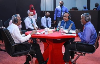 ނަސްރުގެ އަޑު ފަނޑުވުމެއް ނެތް، ވަޒީފާގައި ނަމޫނާއެއް!