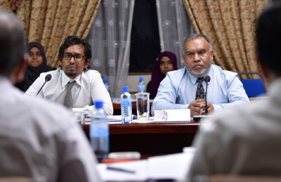 އަރީފު ސުޕްރީމް ކޯޓުގެ ދިފާއުގައި، ޖޭއެސްސީގެ މެމްބަރުން އިދިކޮޅު!