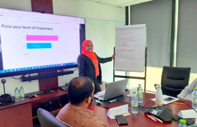 ހަޔާތުގެ ކޮންމެ ތުރާލަކަށް ޝަހީނާގެ މި ހިނިތުންވުމާއި ހިތްވަރު