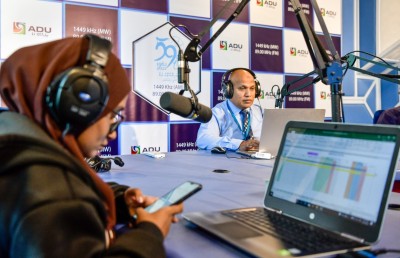 ނަސްރުގެ އަޑު ފަނޑުވުމެއް ނެތް، ވަޒީފާގައި ނަމޫނާއެއް!