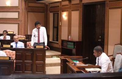 މިނިސްޓްރީގެ މަސައްކަތް ހުންނަނީ ނިމިފައި، ދަނޑުތައް ނުނިމެނީ ކޮންޓްރެކްޓަރުންނާ ހެދި: މަހުލޫފު
