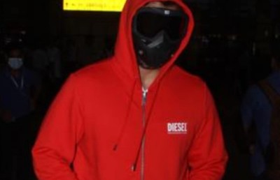 ބަރަހަނާ ފިލްމު ހެދި މައްސަލާގައި ހައްޔަރުކުރި ފަހުން ރާޖް އުޅެނީ މޫނު ފޮރުވައިގެން