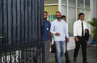 ފަނޑިޔާރު ޑީޑީގެ މައްޗަށް ހިންގާ ތަހުގީގު ޓީވީން ލައިވްކޮށް ދައްކަނީ
