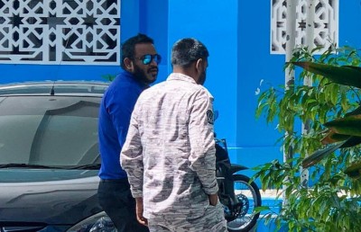 ފެބްރުއަރީ 1ގެ އަމުރުގެ ބަހުސަށް ނިމުމެއް ނެތް؟!