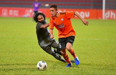 އީގަލްސް އަތުން ޓީސީ ފަހު ވަގުތު ސަލާމަތްވެއްޖެ