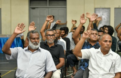 ވިކްޓަރީގެ ރައީސަކަށް ކަކާގެ ހުސައިން އާދަމް، ބޯޑަށް މެންބަރު ނިޔާ