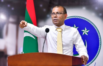 ޗައިނާ ބޭނުންވަނީ ރާއްޖެއިން ޑިމޮކްރަސީ ފޮހެލައި ދަރަނިވެރި ކުރުވަން: ނަޝީދު
