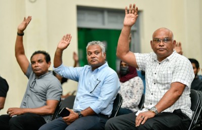 ވިކްޓަރީގެ ރައީސަކަށް ކަކާގެ ހުސައިން އާދަމް، ބޯޑަށް މެންބަރު ނިޔާ