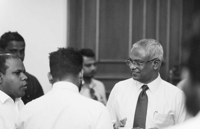 ހަރުކަށި ހިފެހެއްޓުންތަކެއްގެ ތެރޭގައި އޮތް ނޫސްވެރިކަމަށް މިނިވަންކަން ލިބުމުން އުފާކުރަން: ރައީސް