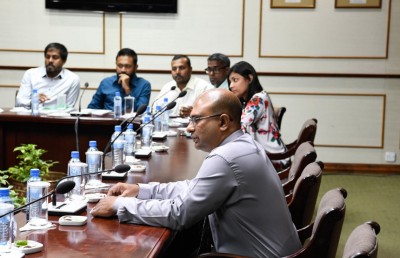 15 މިނިޓް ތެރޭ ގައިދީނަށް ފަރުވާދިނިން: ކޮމިޝަނާ
