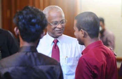 ހަރުކަށި ހިފެހެއްޓުންތަކެއްގެ ތެރޭގައި އޮތް ނޫސްވެރިކަމަށް މިނިވަންކަން ލިބުމުން އުފާކުރަން: ރައީސް