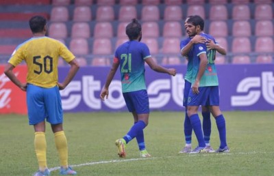 ސަސް އަތުން ބަލިވެ ވެލެންސިއާ ގަދަ ހަތަރަކުން ބޭރުވެއްޖެ