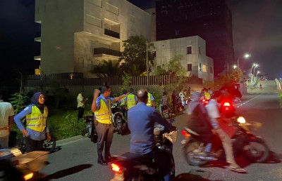 ގްރޫޕް މާރާމާރީތަކާ ގުޅުން ހުރި ބަޔަކު ވަޅިތަކަކާ އެކު ހައްޔަރުކޮށްފި
