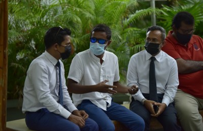 ފޮޓޯތަކުން؛ އެ ރެއަށް އެއް އަހަރު!
