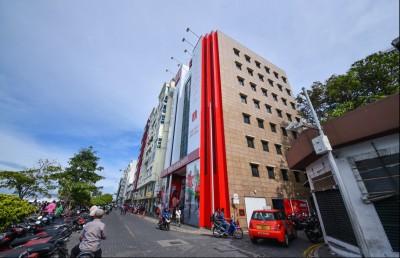 ހިޔާނާތާ ގުޅިގެން ބީއެމްއެލްގެ ދެ މުވައްޒަފުން ވަޒީފާއިން ވަކިކޮށްފި