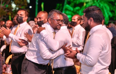 މެމްބަރުން ތިބީ ހޮވަން ތައްޔާރަށް، ހިންގާ ނުލެވެންވީ ސަބަބެއް ނެތް!