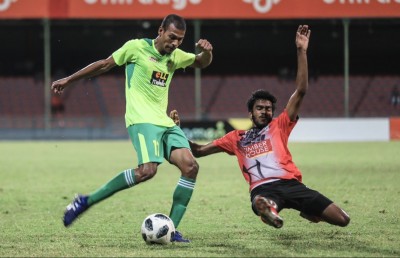ފޯކައިދޫން ގަދަފަދަ މާޒިޔާ ހިފަހައްޓައިފި