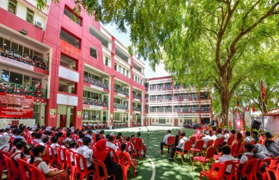 މުސާރަ ބޮޑުވެއްޖެ، ޓީޗަރުންގެ މައްސަލަތައް ހައްލުވާނެބާ؟