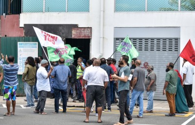 އިންޑިއާ އައުޓް ހަރަކާތް އާ މިސްރާބަކަށް، މުސްލިމުންނަށް ކުރާ އަނިޔާއާ ދެކޮޅަށް ނުކުންނަނީ