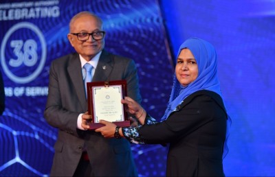 މިދިޔަ އަހަރު ނިމުނުއިރު ރަސްމީ ރިޒާވްގައި 712 މިލިޔަން ޑޮލަރު ހުރި