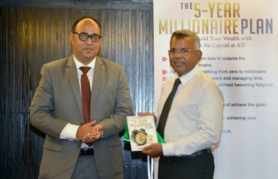 ފަސް އަހަރުން މިލިއަނަރަކަށް ވާނެ ގޮތް ކިޔައިދޭ ފޮތެއް ނެރެފި