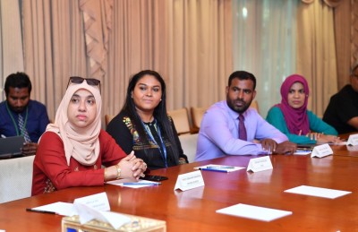 މުސާރަ ބޮޑުކޮށް އިނާޔަތްތައް ހަމަޖައްސައިދޭން ޕްރިންސިޕަލުން އެދެފި