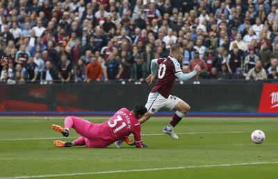 މަހްރޭޒުގެ ޕެނަލްޓީ ނާކާމިޔާބުވެ، ސިޓީ އާއި ވެސްޓް ހޭމް އެއްވަރު