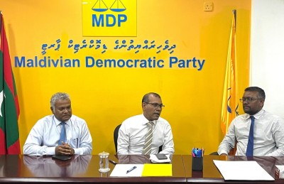 ހޫނުގަނޑަށް ފަހު ނަޝީދާއި ފައްޔާޒުގެ ފުރަތަމަ ބައްދަލުވުން ކޭކުފެޅުމަކުން