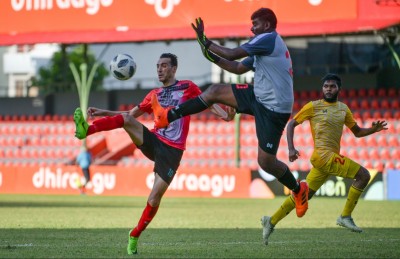 ވިކްޓްރީ އަތުން ފޯކައިދޫ އަށް އުނދަގޫ މޮޅެއް