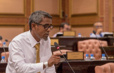 ކޮރަޕްޝަނަށް މަގުފަހި ކުރަން އޭސީސީގެ ރައީސް ލުތުފީ އަށް ދިނީ ފްލެޓެއް: ޒިޔާދު