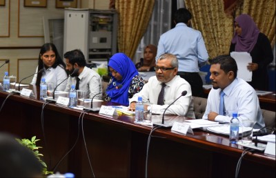 އޮޅުން ބޮޅުން: ހިންގުމުގެ ދޯދިޔާކަން