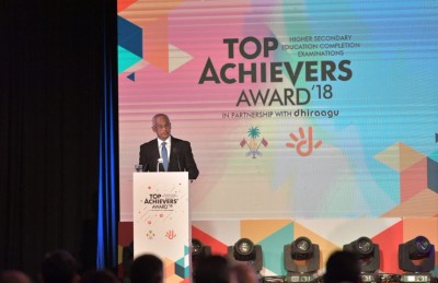 ރައީސް ދަރިވަރުންނަށް: ޖަޒީރާވަންތަކަން އާލާކޮށް، ގައުމު ތަރައްގީ ކުރަން ދަސްކުރޭ!