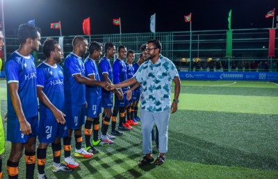 އަތޮޅުގެ ރިސޯޓުތަކަށް ހުޅުވާލައިގެން މީދޫ ޖަމިއްޔާއިން ފުޓްސަލްގެ ބޮޑު މުބާރާތެއް ފަށައިފި