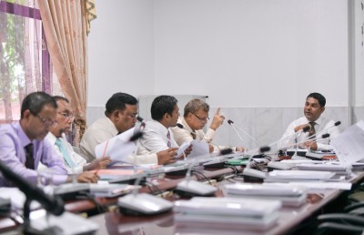 ތުހުމަތުތަކާ ގުޅިގެން ގަވަރުނަރާއި އަޝްރަފް އަނެއްކާވެސް ކޮމިޓީއަށް!