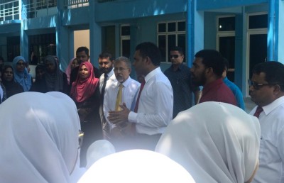 ނައިބު ރައީސް ފައިސަލަށް ޑރ. މުސްތަފާގެ ހިފެހެއްޓުމެއް ނެތް ތައުރީފު!