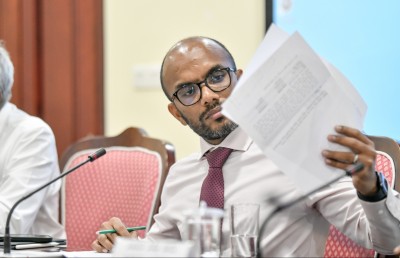2026 ގައި ރާއްޖެ އިން ރެކޯޑު އަދަދަކަށް ދަރަނި ދައްކަން ޖެހޭ: އަމީރު
