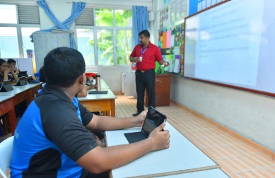 ނުރައްކަލުގެ އިންޒާރެއް؛ ސްކޫލަށް އެހެން ވަދެވިގެންނުވާނެ!