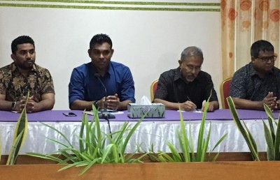 ނައިބު ރައީސް ފައިސަލަށް ޑރ. މުސްތަފާގެ ހިފެހެއްޓުމެއް ނެތް ތައުރީފު!
